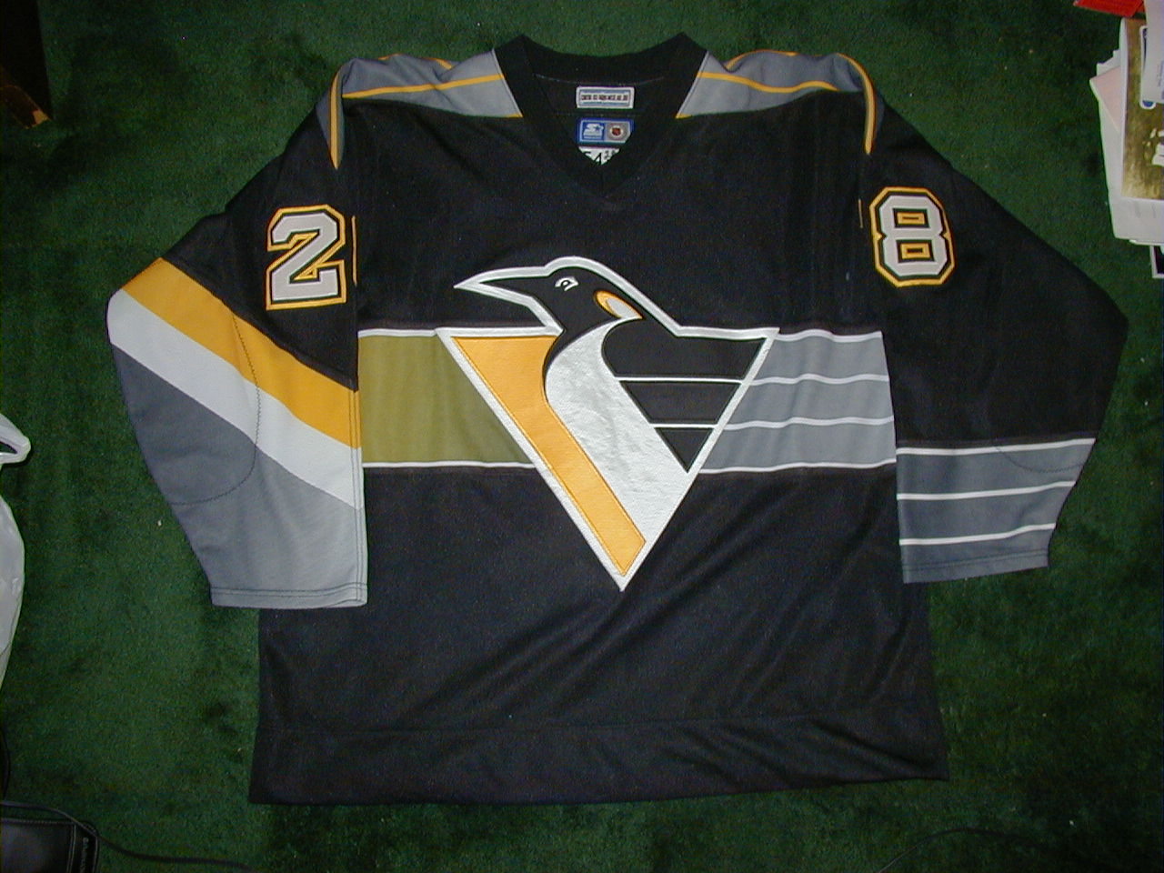 1990s penguins jersey