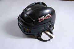 97-98 Pho Isbister helmet 2.jpg (1351836 bytes)
