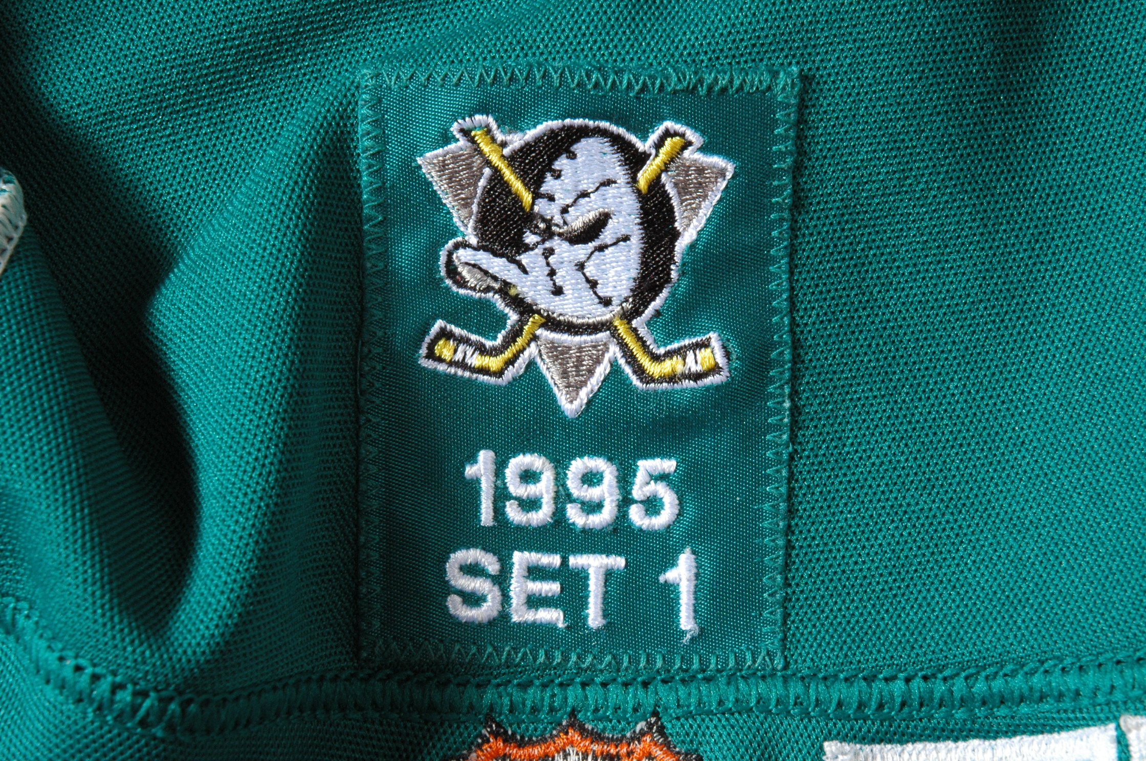 Mighty Ducks of Anaheim alternate jersey 1995/95